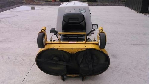 Walker MCGHS zero turn mower