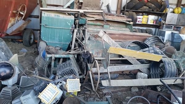 John deere #30 pull type combine