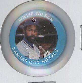 1984 Fun Foods Buttons - Willie Wilson #82