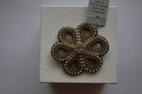 NWT Deepa Gurnani Brown Gold Pearl Hair Accessory One Size  display picture 2