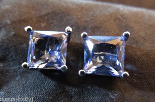 Pendientes de tachuelas de tanzanita de moda