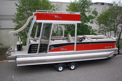 New-2785 Funship cruise pontoon boat with 150 and trailer