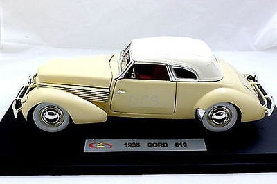 1936 Cord 810 Yellow 1:18 Signature Models 18108