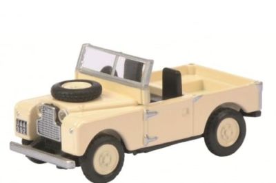 Schuco Land Rover 88 Elfenbein Beige 1:87 Art 452613600