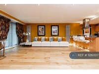 1 bedroom flat in Millharbour, London, E14 (1 bed) (#1126007)