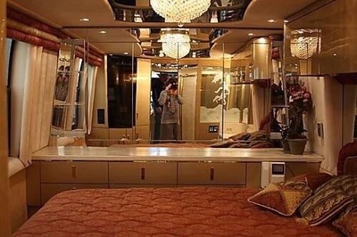 image 8 of interior