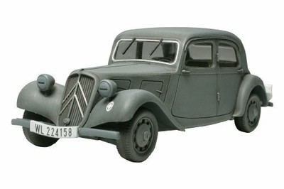 Tamiya 1/48 Military Miniature No.17 Citroen 11CV staff car plastic model 32517