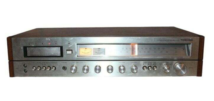 Toshiba SMS-4550 8-Track AM/FM Radio Phones 4-Ch Stereo