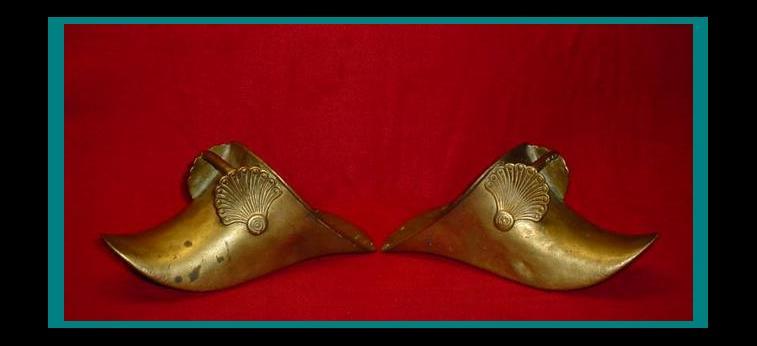 Nice Pair of Authentic ANTIQUE SPANISH Conquistador / Colonial BRASS STIRRUPS