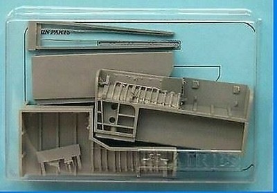 AIRES HOBBY 1/48 RA5C VIGILANTE WHEEL BAYS FOR TSM 4304