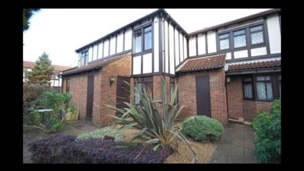 Stunning 2 Bedroom House 1200 Pm In Bournemouth Town Center With Garage And Private Parking In Bournemouth Dorset Gumtree