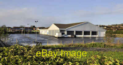 Photo 6x4 Closed supermarket, Dundonald (1) The former Lidl supermarket,  c2011