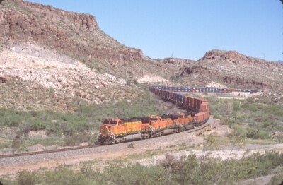 BNSF 5122 C44-9W STACK KINGMAN CANYON AZ ORIGINAL SLIDE 05