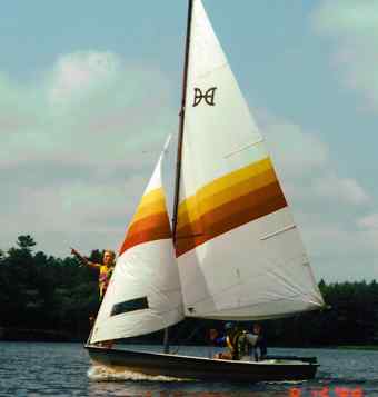 15' Sailboat, Great Condition, Sails and Trailer