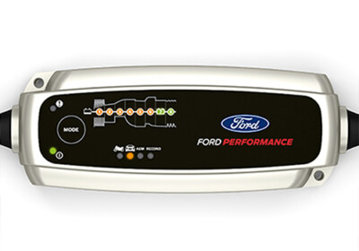 Ford Performance 5.0 Smart Battery Charger & Maintainer M-10300-FP