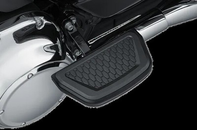 Kuryakyn Satin Blk Hex Passenger Floorboard Inserts Pr Dyna Switchback 12-16