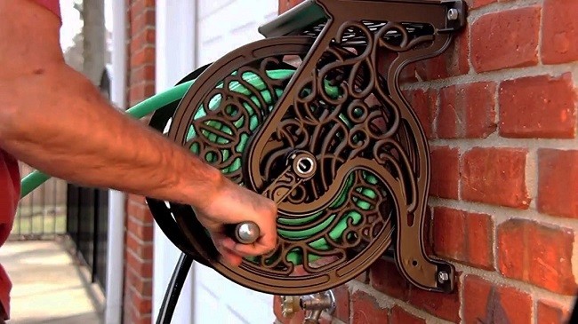 Garden Water Hose Reel Wall Mount Metal Hanging Lawn Yard Hand Reels Decorative