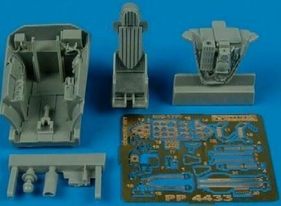Aires Hobby 1/48 MIG17PF Fresco D Cabina Set per HBO D 4433