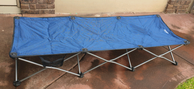 wanderer camping stretcher bed