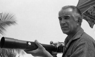 Headshot Portrait Of American Photographer David Douglas Duncan 1969 OLD PHOTO 1