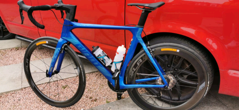 giant propel electric blue