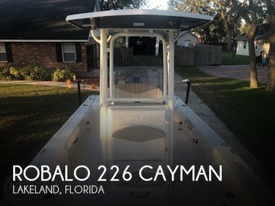 2017 Robalo 226 Cayman Used