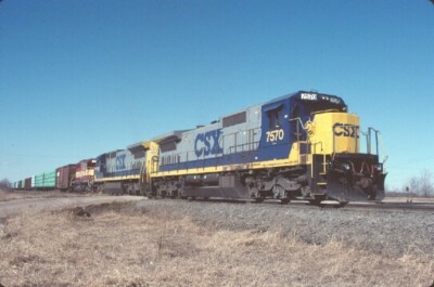 CSX 7570 C40-8 N FOND DU LAC WI ORIGINAL SLIDE 03-24-99 T14