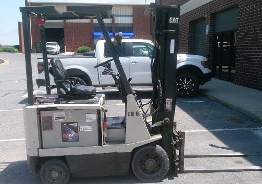 Caterpillar EC15 Electric Forklift - Three Stage Mast