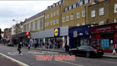 PHOTO  LIDL IN CAMDEN GERMAN DISCOUNTER LIDL IN CAMDEN HIGH STREET LONDON. 2014