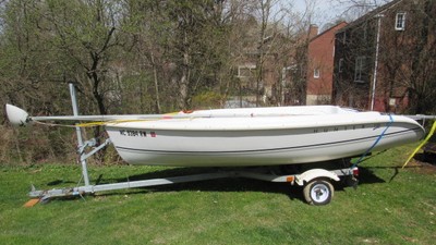Hunter 14 Ft Sailboat with Trailer and Hoabie floatation device on Mast
