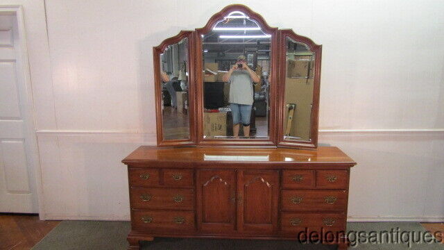 82049: Thomasville Fisher Park Dresser With Mirror