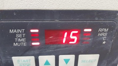 New Brunswick Scientific Innova 4000 Incubator Shaker