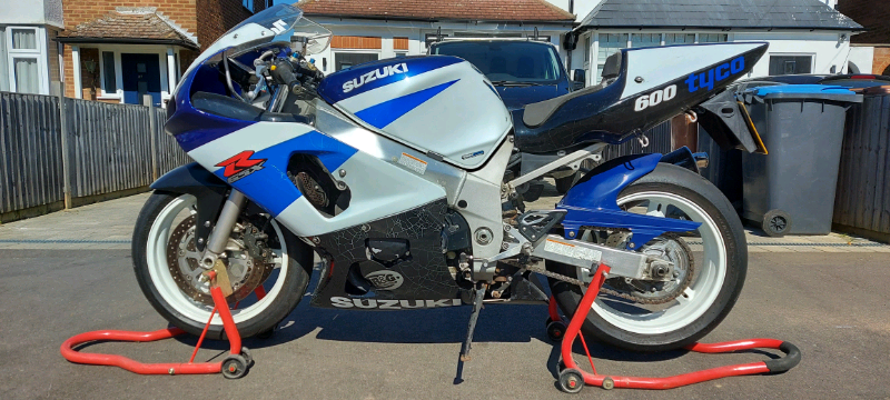 gsxr k2 600