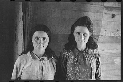 Photo:Elizabeth and Dora Mae Tengle, Hale County, Alabama