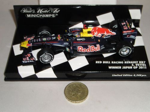 Modellini statici di auto da corsa Redbull Formula 1