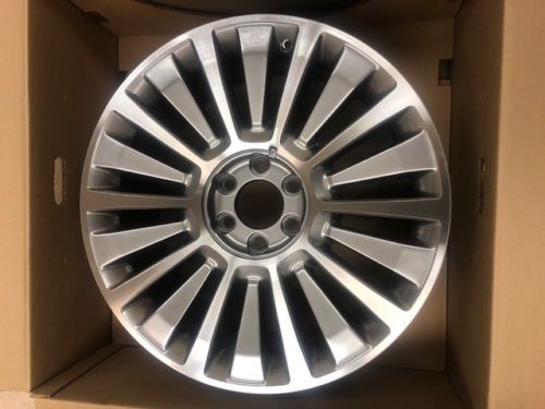 Niche M231 Vice SUV Gloss Black 22x9.5 6x5.5 30mm (M231229584+30
