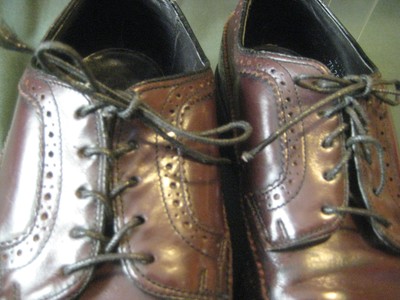 SHOES vintage dress Mens sz 8.5 C dark brown wingtips lace up arch support