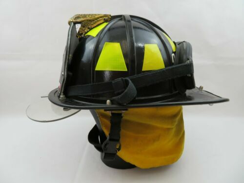 Feuerwehrhelme aus den USA