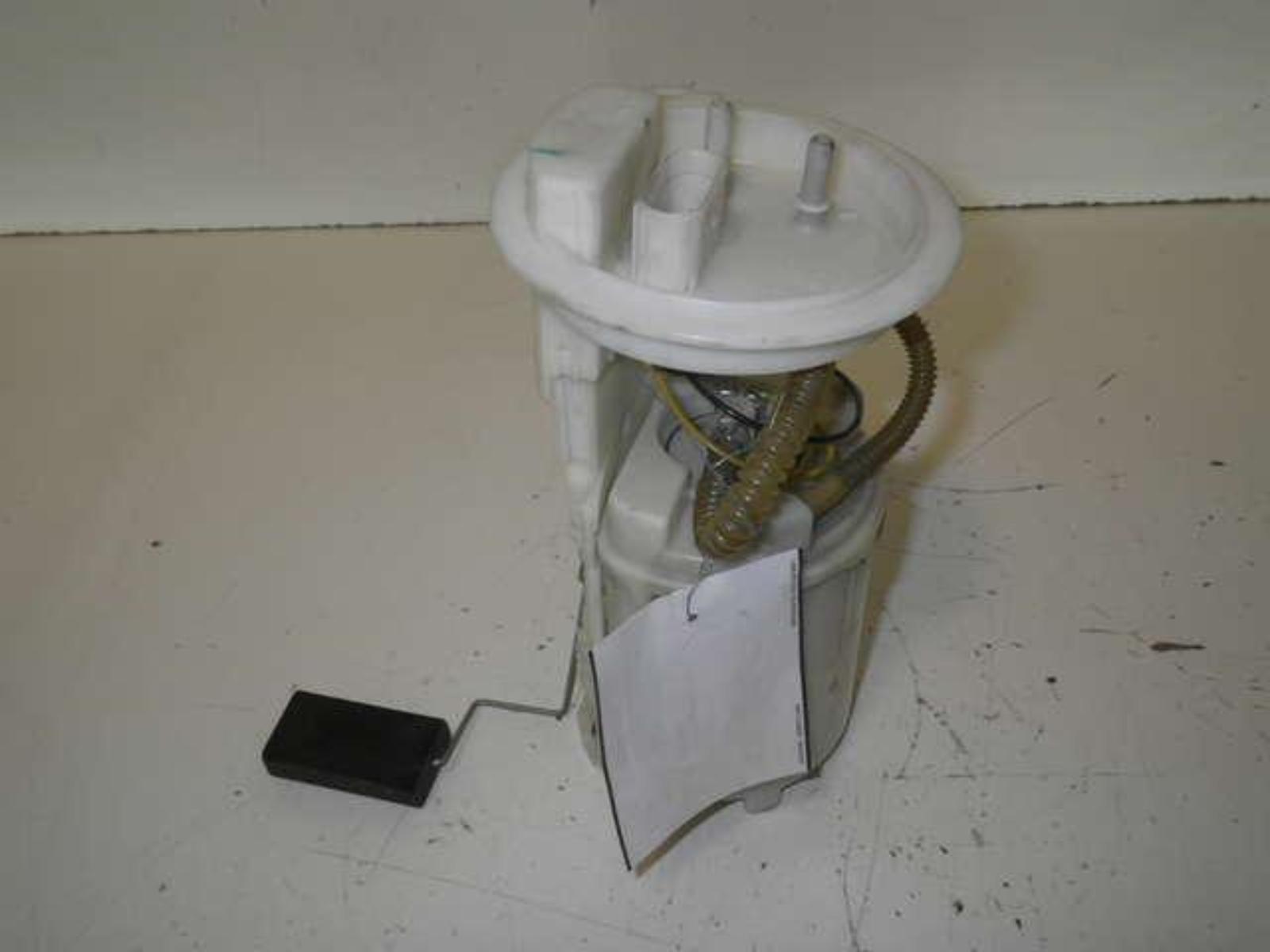 VOLKSWAGEN BEETLE 2.5L Fuel Pump Assembly 06 07 eBay