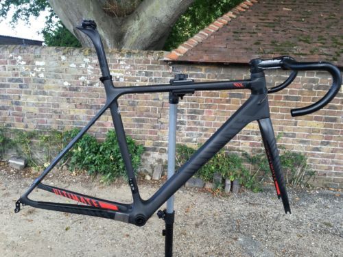 Canyon Racing Bike Carbon Fibre Bikes