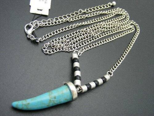 Colliers et pendentifs fantaisie turquoises en pierre