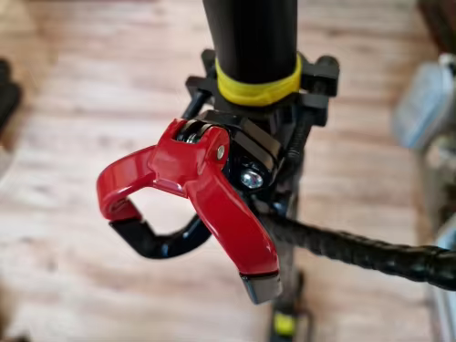 Gancho de aluminio para Ninebot MAX G30 y Xiaomi M365 Pro - Imagen 2
