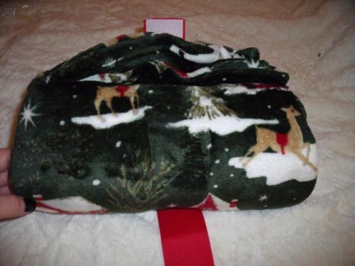Fleece Holiday Blankets & Throws
