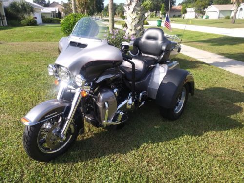 Covermax Housse Trike Pour Harley Davidson 107551