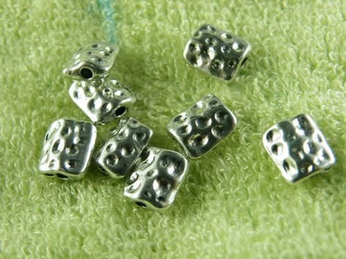 100pcs-Tibetan-Silver-Nice-Square-Spacers-9x7-5mm-9509