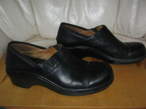 Ariat Flats and Oxfords for Women