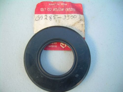 For 1998-2000 Lexus GS400 Drive Axle Seal Rear 51534ZHDC 1999