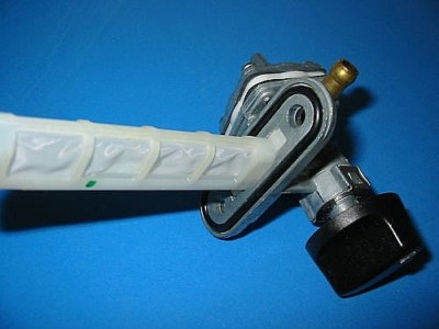 Petcock 98-06 GSX600F 98-05 GSX750F Katana GSX600 18-4151 direct replace