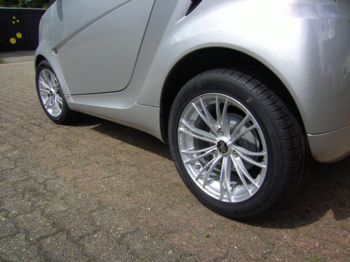 Pirelli Felgenhersteller OZ Lochkreis 112 Kompletträder für Autos