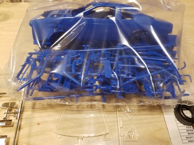 198994 Ford Thunderbird NASCAR Donor Plastic Model Kit 124 Scale Blue Monogram